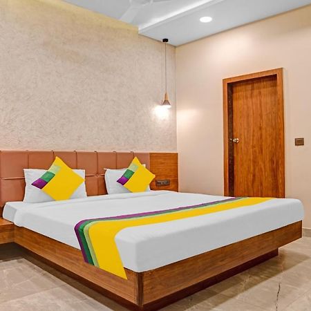 Hotel Abhilasha Inn Pachmarhī エクステリア 写真